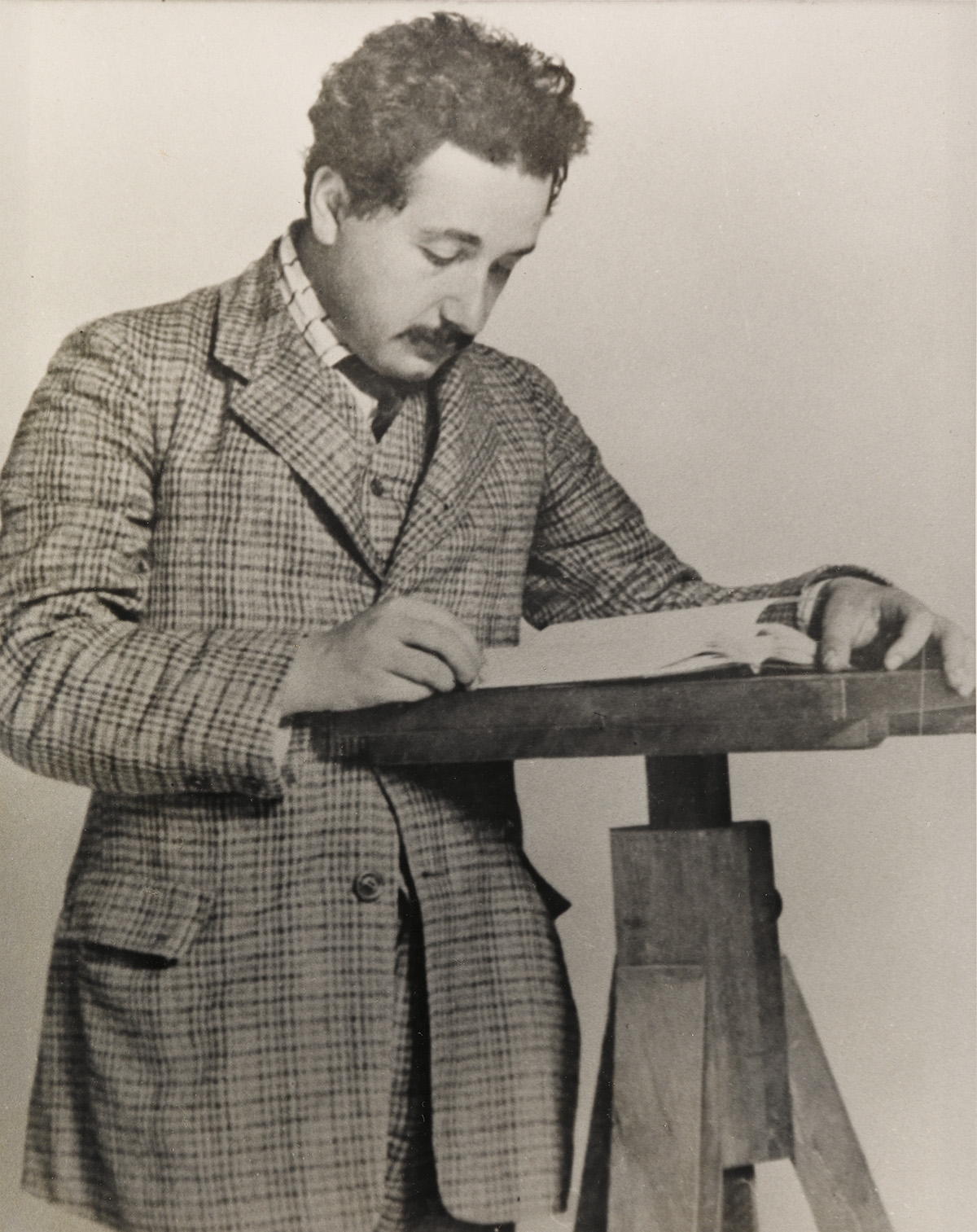 Einstein’s Miracle Year: He Revolutionized Science in a Few Months When He Was Twenty Six