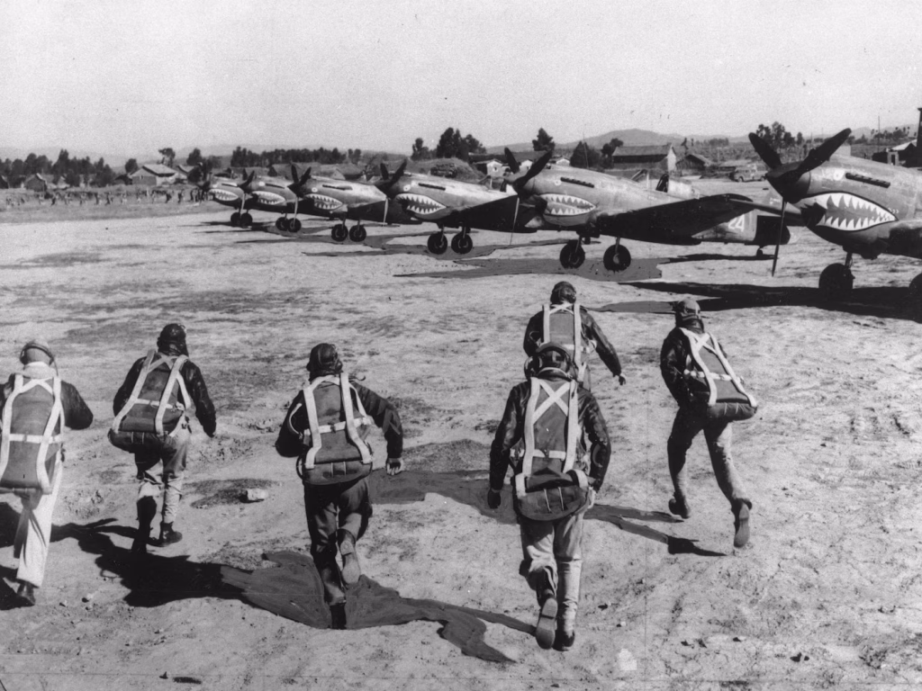 Flying Tigers rushing to their airplanes
